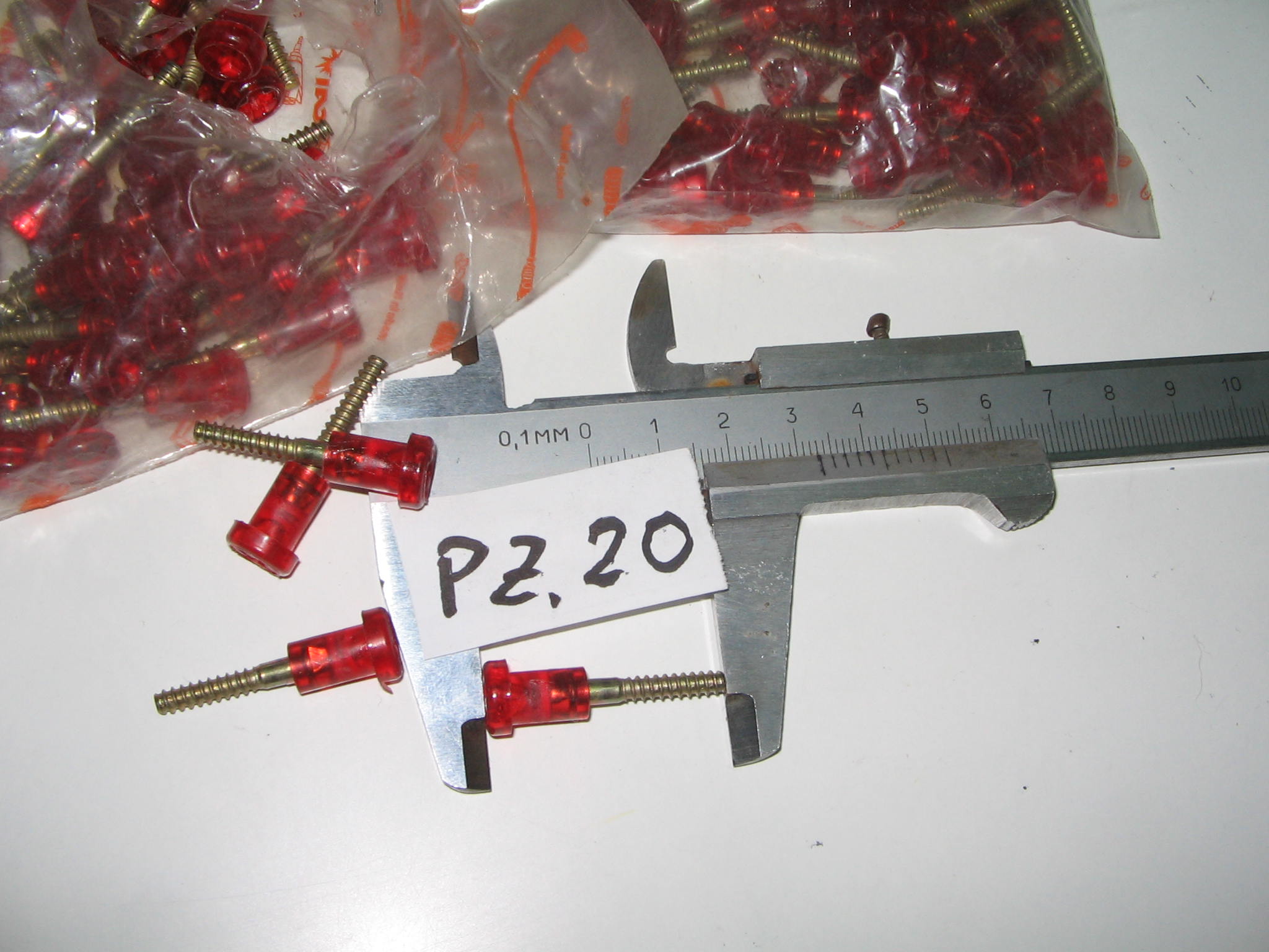 KIT DI VITI IN PLASTICA PZ. 20 N.634